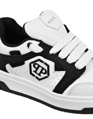 Lo-Top Sneakers