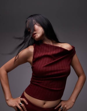 Topshop koordinerad snurrad off shoulder-top i burgund