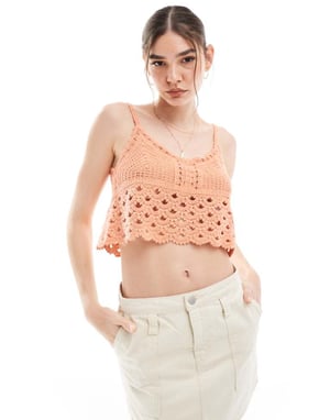Vila virkade linne crop top i aprikos