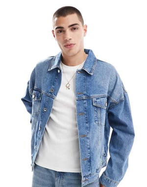 ASOS DESIGN oversized truckerjacka i mellanblekt blå