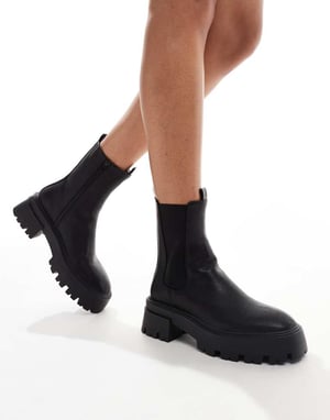 schuh Addilyn chunky ankle boots i svart