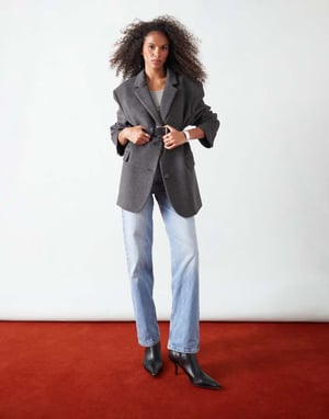 Topshop Runway medelhög rak jeans i blekt utförande