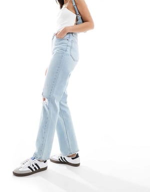 Abercrombie & Fitch 90-talets raka jeans med knäskador i ljus tvättblå