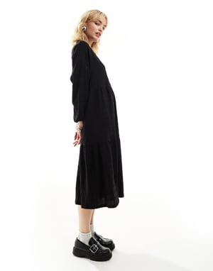Monki långärmad smock midi klänning i svart