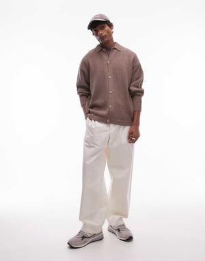 Topman långärmad polo med reverkrage i brunt