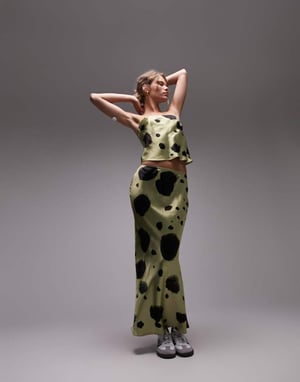 Topshop samordnad satin sned maxi kjol med stora prickar i salvia