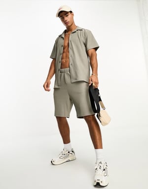 Selected Homme co-ord plisserade shorts i khaki