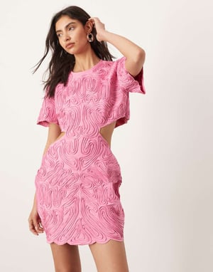 ASOS EDITION broderad satin cornelli utskuren minikläning i rosa