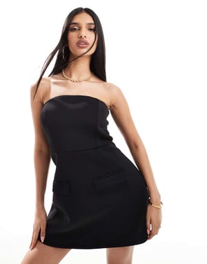 In The Style bandeau med fickdetalj strukturerad miniklänning i svart
