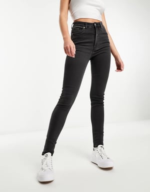 Monki Oki skinny jeans i tvättad svart