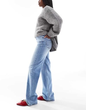 ONLY Maddie extra hög midja dad jeans i ljusblå tvätt