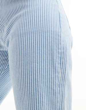 Abercrombie & Fitch Curve Love 90-tals avslappnad passform jeans i blå och vit rand