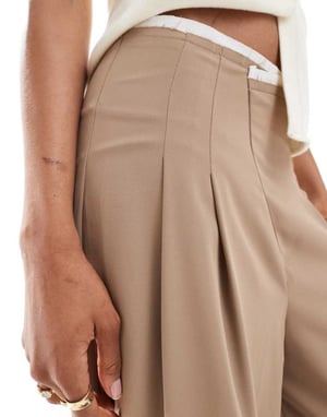 ASOS DESIGN Lång råkant trim vidbenad byxa i kamel
