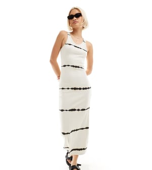 Weekday Close tie-dye passformad ribbad midaxi-klänning i off-white