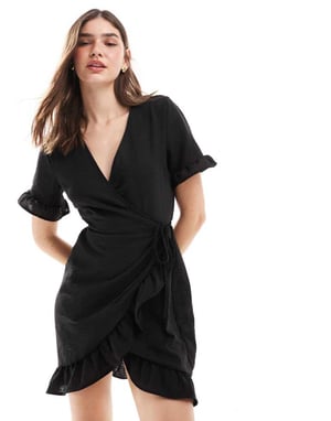 Vero Moda omlottklänning med volangdetalj i svart