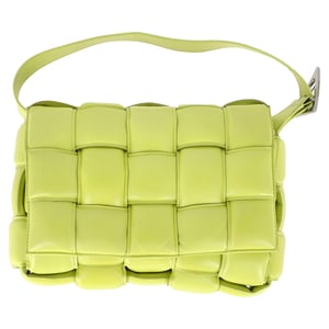 Bottega Veneta gewatteerde cassette schoudertas in pastelgroen lamsleer