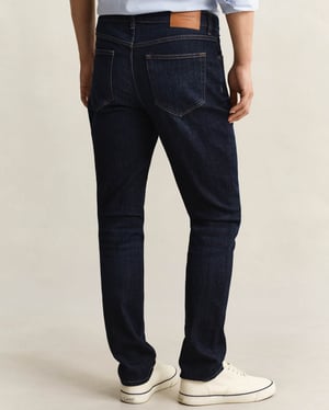 962 Slim Fit Jeans in Navy