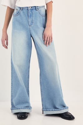 The Denim Low Rise Boyfriend Jean
