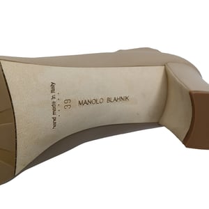 Manolo Blahnik Calassohi 90 Knee-High Boots in Beige Leather