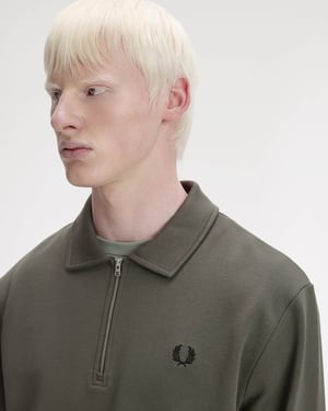 Half Zip Sweatshirt in Dark Green