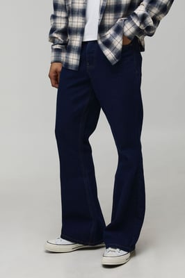 Pocket Embroidery Rigid Flared Jeans