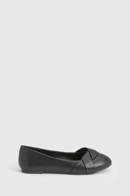 Twist Detail Ballet Pumps