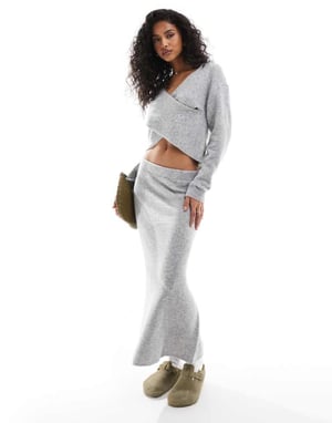 Pieces knitted maxi skirt co-ord in light grey