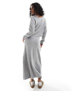 Pieces knitted maxi skirt co-ord in light grey