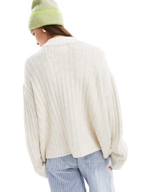 ASOS DESIGN v-ringad tröja i krämfärg
