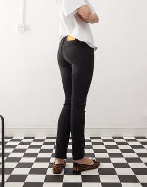Cheap Monday Sleezie lågmidjade superstretch skinny jeans i rubin-tvättad svart
