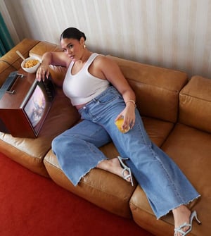 ASOS DESIGN Curve hög midja vida jeans med inknutning i ren blå