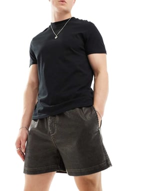 ASOS DESIGN shorts i kraftigt tvättad läderlook