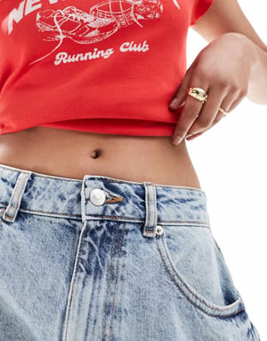ASOS DESIGN A-linjead denimshorts i ljus tvätt