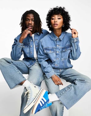 COLLUSION Unisex oversized denimjacka i mellanmörk blå