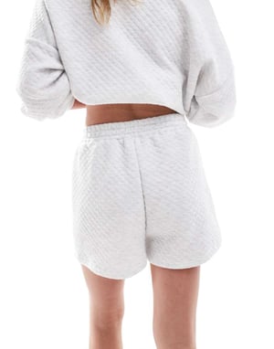 ASOS DESIGN vadderade sweatshorts set i gråmelerad