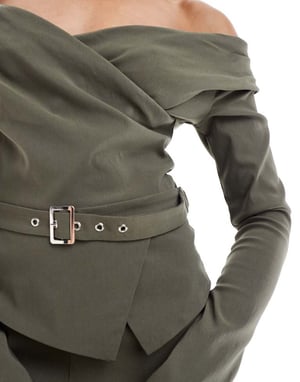 ASOS DESIGN Tall skräddarsydd bardot jumpsuit med bälte i khaki