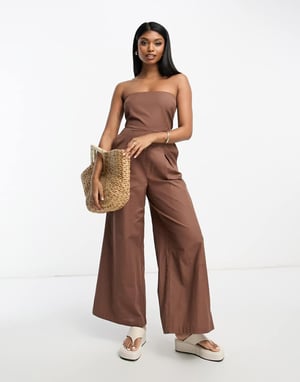 ASOS DESIGN bandeau jumpsuit i linne-liknande material med avtagbara axelremmar i brun