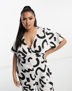 Vero Moda Curve vid ben jumpsuit i monokromt abstrakt mönster