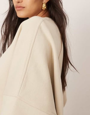 ASOS EDITION premium tung sweatshirt med sömdetaljer i havre