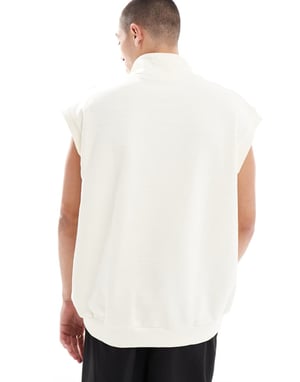 ASOS DESIGN ärmlös sweatshirt med hög krage och broderad detalj i ecru