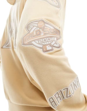 New Era Arizona Diamondbacks applikation hoodie i sand