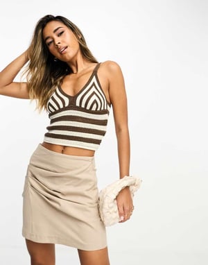 NA-KD virkad stickad topp i brunt och beige