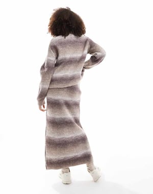 YAS ombre stickad maxi kjol set i neutral - BRUN