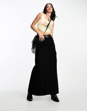 Something New X Emma Fridsell denim cargomaxikjol i svart
