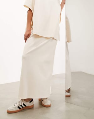 ASOS EDITION premium tungvikt texturerad jersey-kolumn maxi kjol i cream