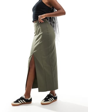 ASOS DESIGN midi kjol med framdelning i khaki