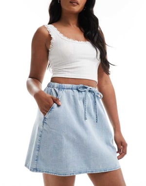 ASOS DESIGN mjuk denim dragskorts mini kjol i ljus tvätt