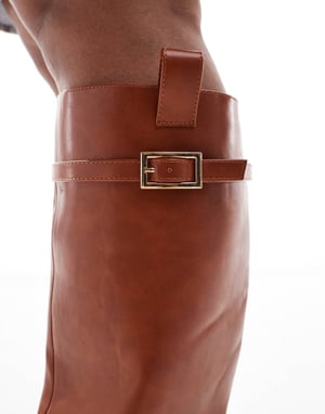 ASOS DESIGN Curve Callie eleganta platta ridknästövlar i tan
