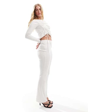 Pieces rynkad fronttop i creme