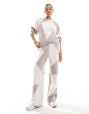 ASOS DESIGN co-ord rakbenad jogger med lapptäckesdetalj i havreblandning